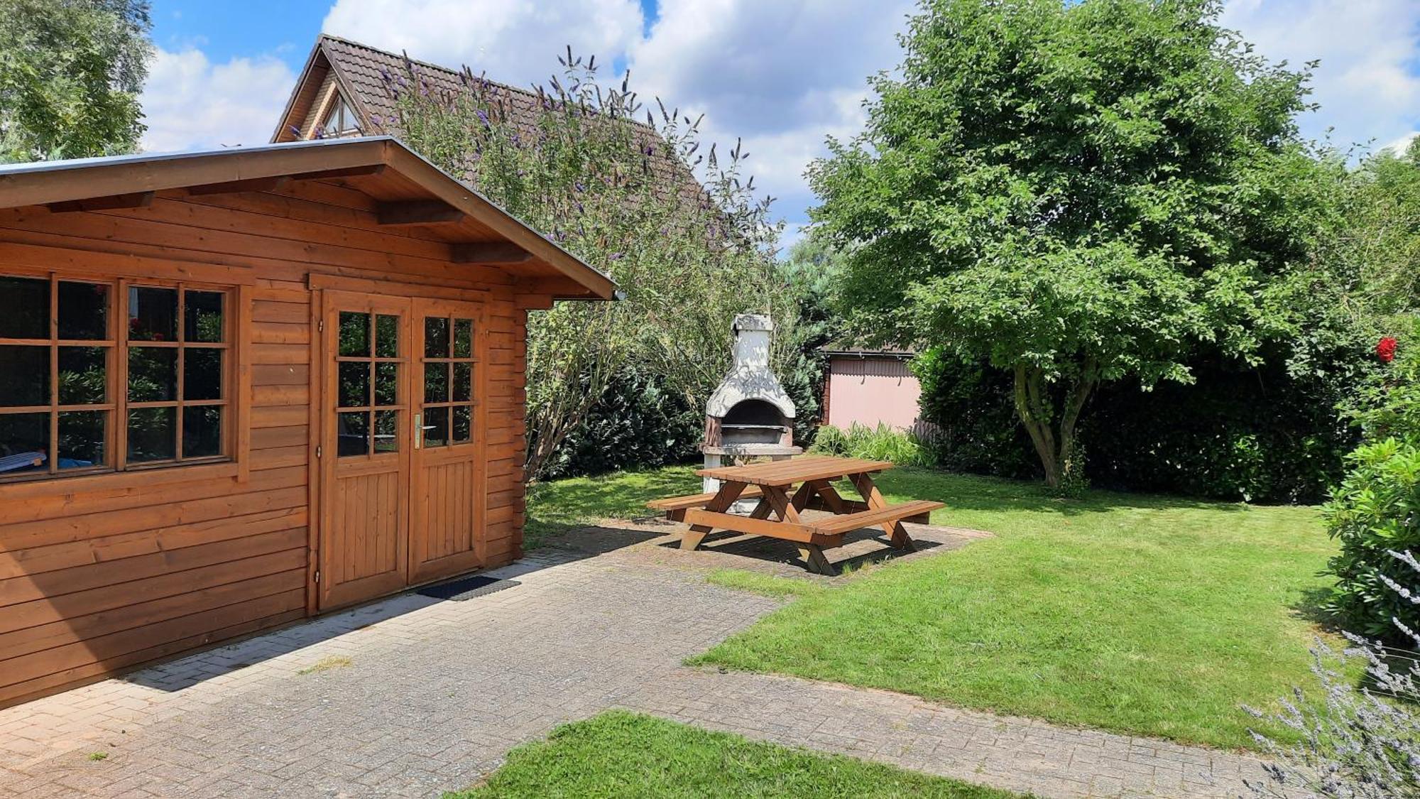 Ferienhaus Sasse Ferienwohnungen Mit Garten & Grill Molschow エクステリア 写真